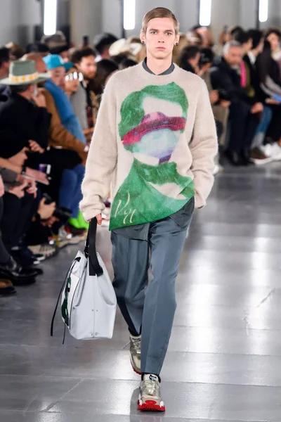 Look 43